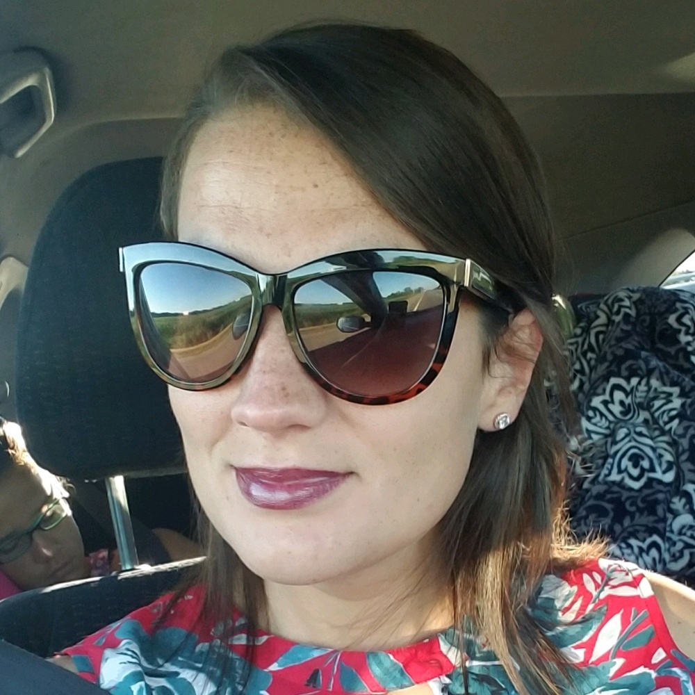 Meet your Posher, Carrie